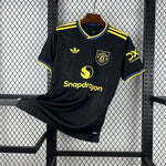 Load image into Gallery viewer, Manchester United Home Kit 25-26