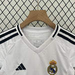 Load image into Gallery viewer, Real Madrid Home 24/25 Kit Kids