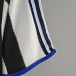 Load image into Gallery viewer, Newcastle Home Jersey 00/01 Retro
