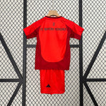 Load image into Gallery viewer, Bayern Munich Home 24/25 Kit Kids

