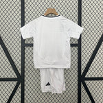 Load image into Gallery viewer, Real Madrid Home 24/25 Kit Kids
