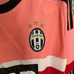 Load image into Gallery viewer, Juventus Away Jersey 15/16 Retro Long Sleeve
